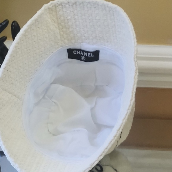 CHANEL Ivory Textured Bucket Hat - Picture 8 of 9
